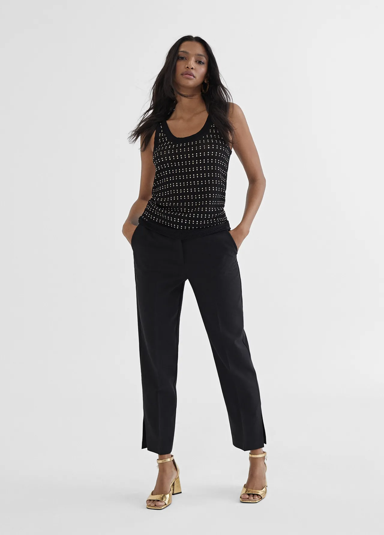 top_semi_transparente_negro_4.webp Lola Casademunt Camisetas Y Tops<Top semi transparente NEGRO