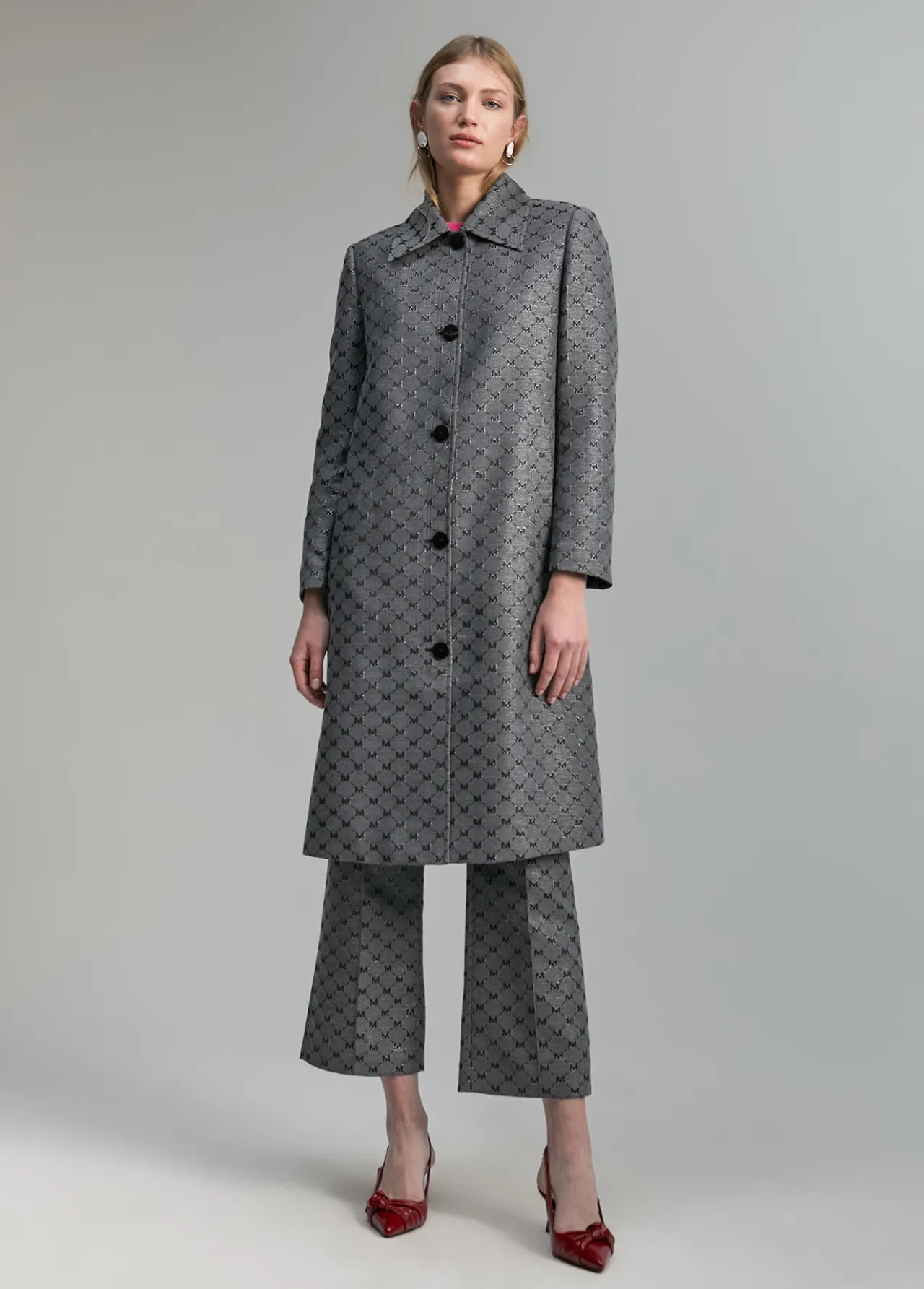 trench_monograma_lrex_5.webp Lola Casademunt Chaquetas Y Gabardinas | Americanas Y Blazers<Trench monograma lúrex GRIS-METAL