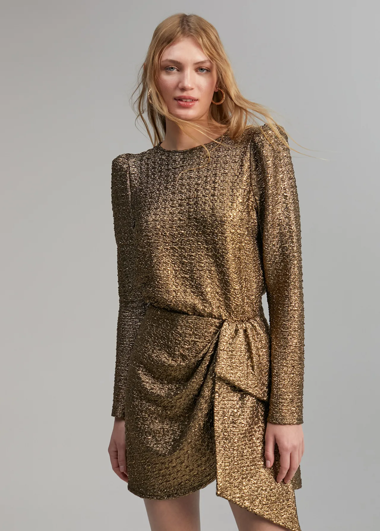 vestido_corto_fantasa_1.webp Lola Casademunt Vestidos Y Faldas<Vestido corto fantasía DORADO