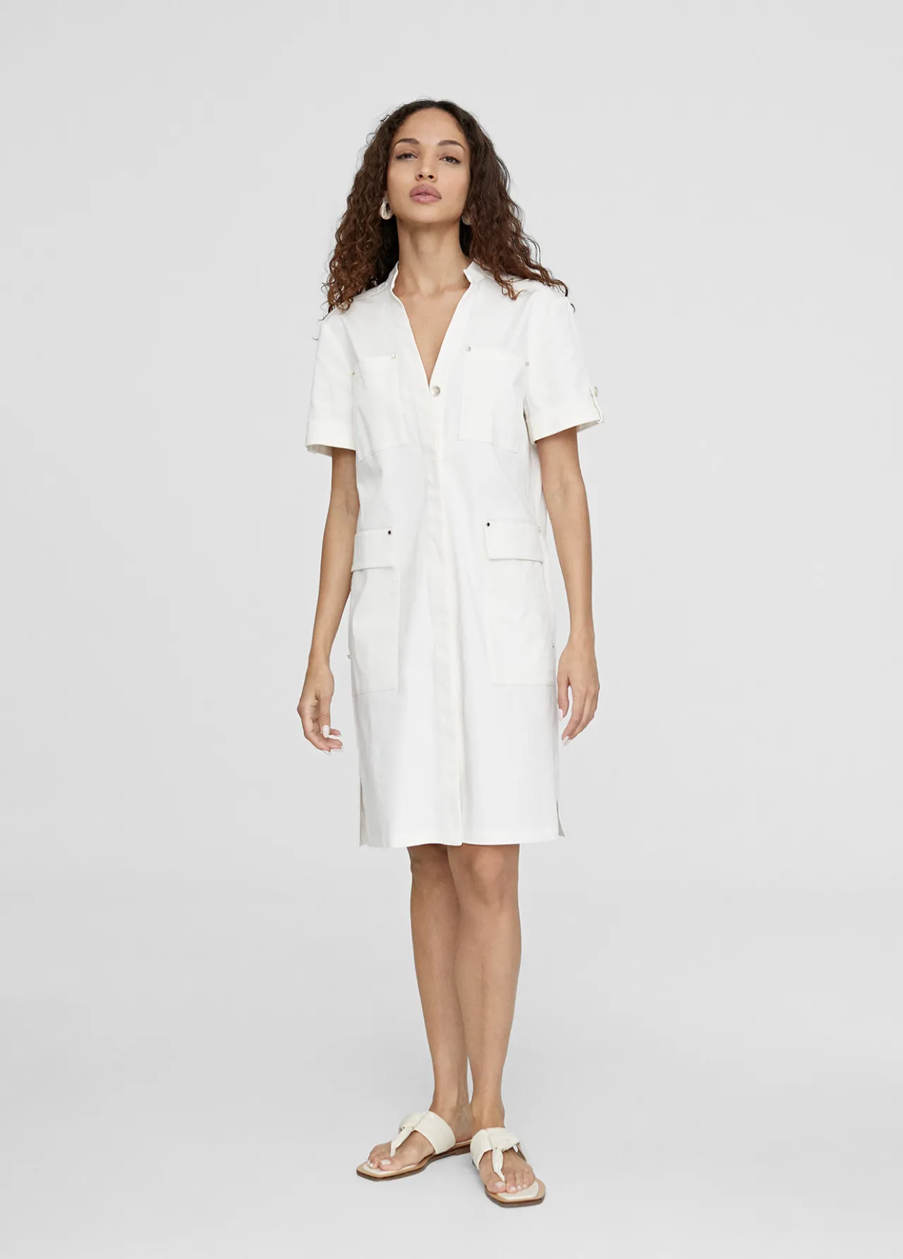 vestido_corto_tipo_cargo_2.webp Lola Casademunt Vestidos Y Faldas<Vestido corto tipo cargo OFFWHITE