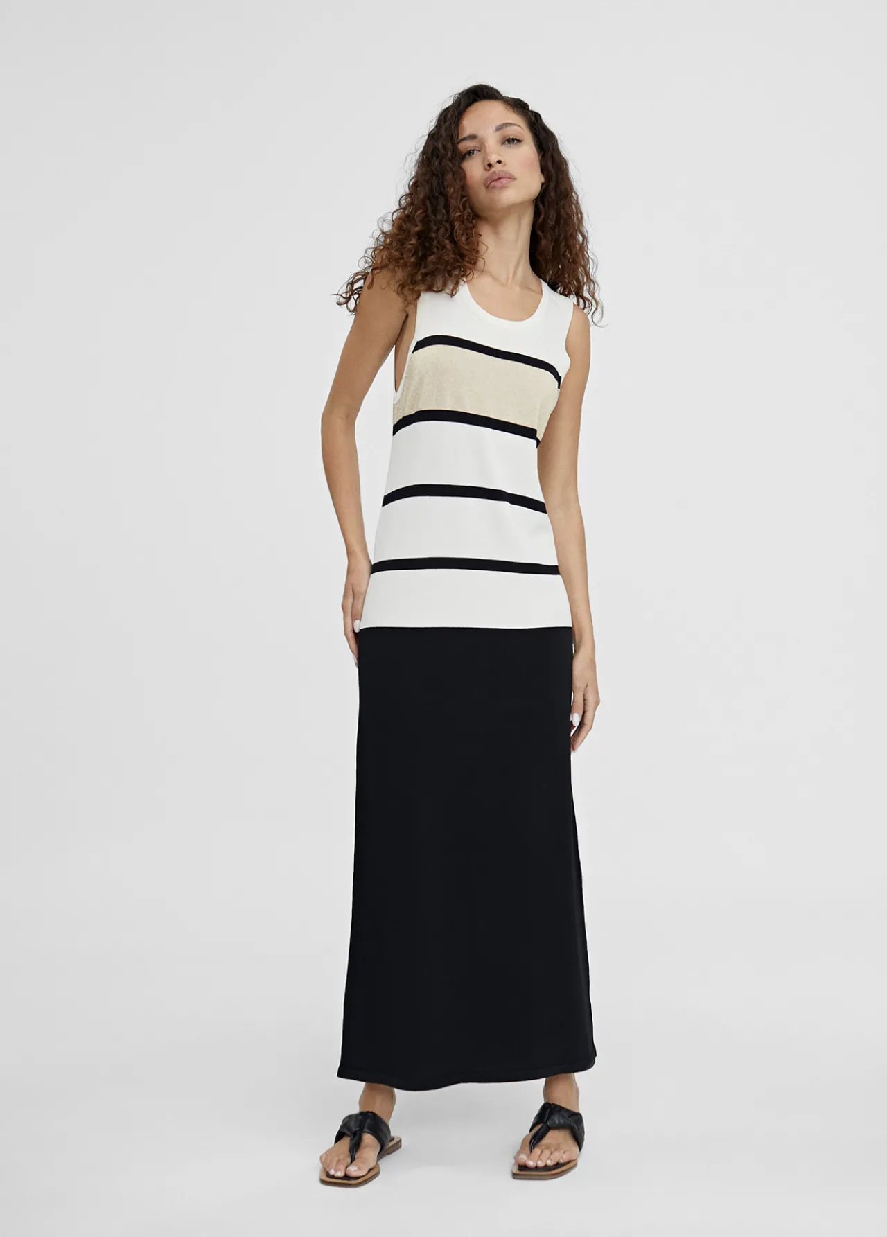 vestido_largo_de_punto_0-3.webp Lola Casademunt Vestidos Y Faldas<Vestido largo de punto NEGRO-CRUDO