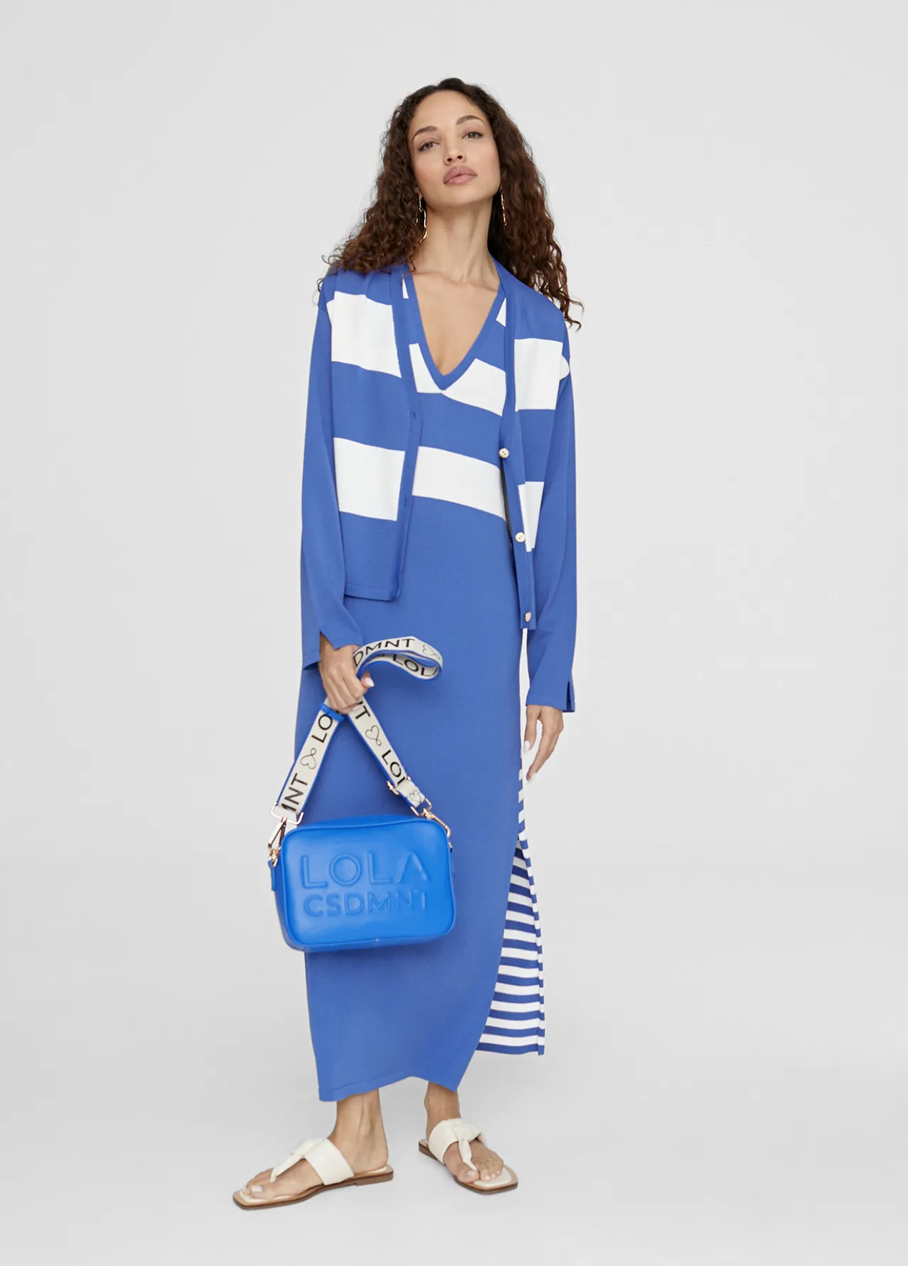 vestido_largo_de_punto_2.webp Lola Casademunt Vestidos Y Faldas<Vestido largo de punto AZUL-BLANCO