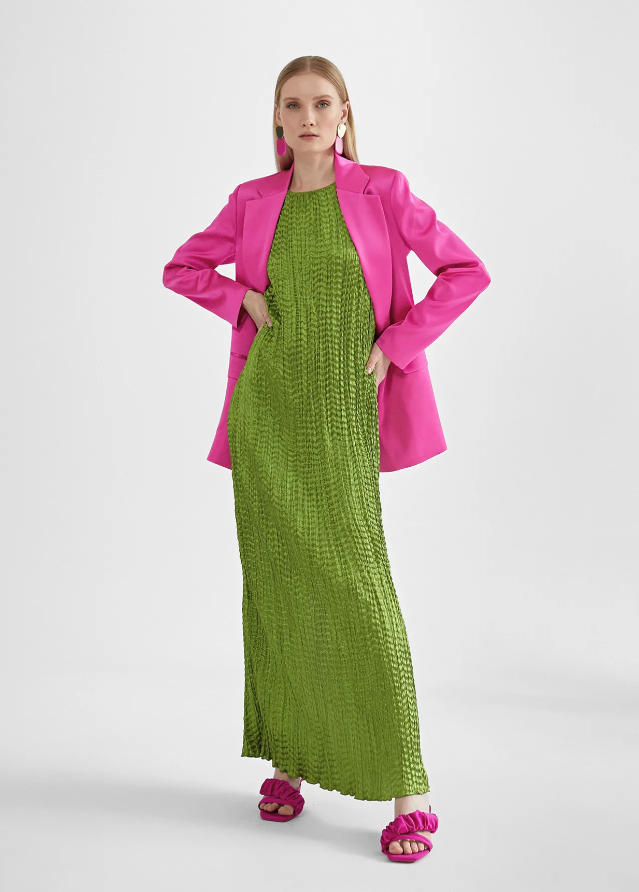 vestido_largo_efecto_plisado_1-1.webp Lola Casademunt Vestidos Y Faldas<Vestido largo efecto plisado MAGENTA