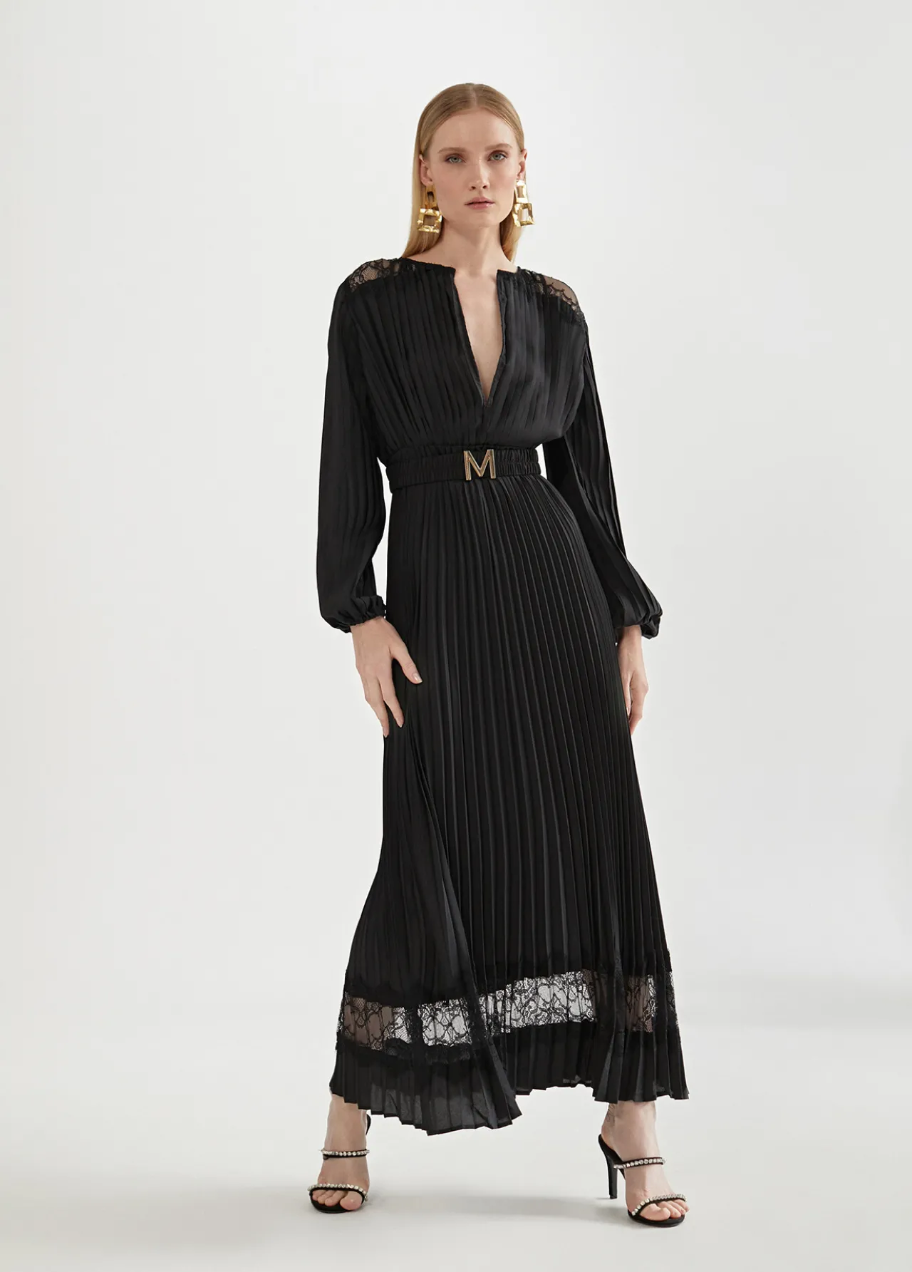 vestido_largo_plisado_y_encaje_4.webp Lola Casademunt Vestidos Y Faldas<Vestido largo plisado y encaje NEGRO