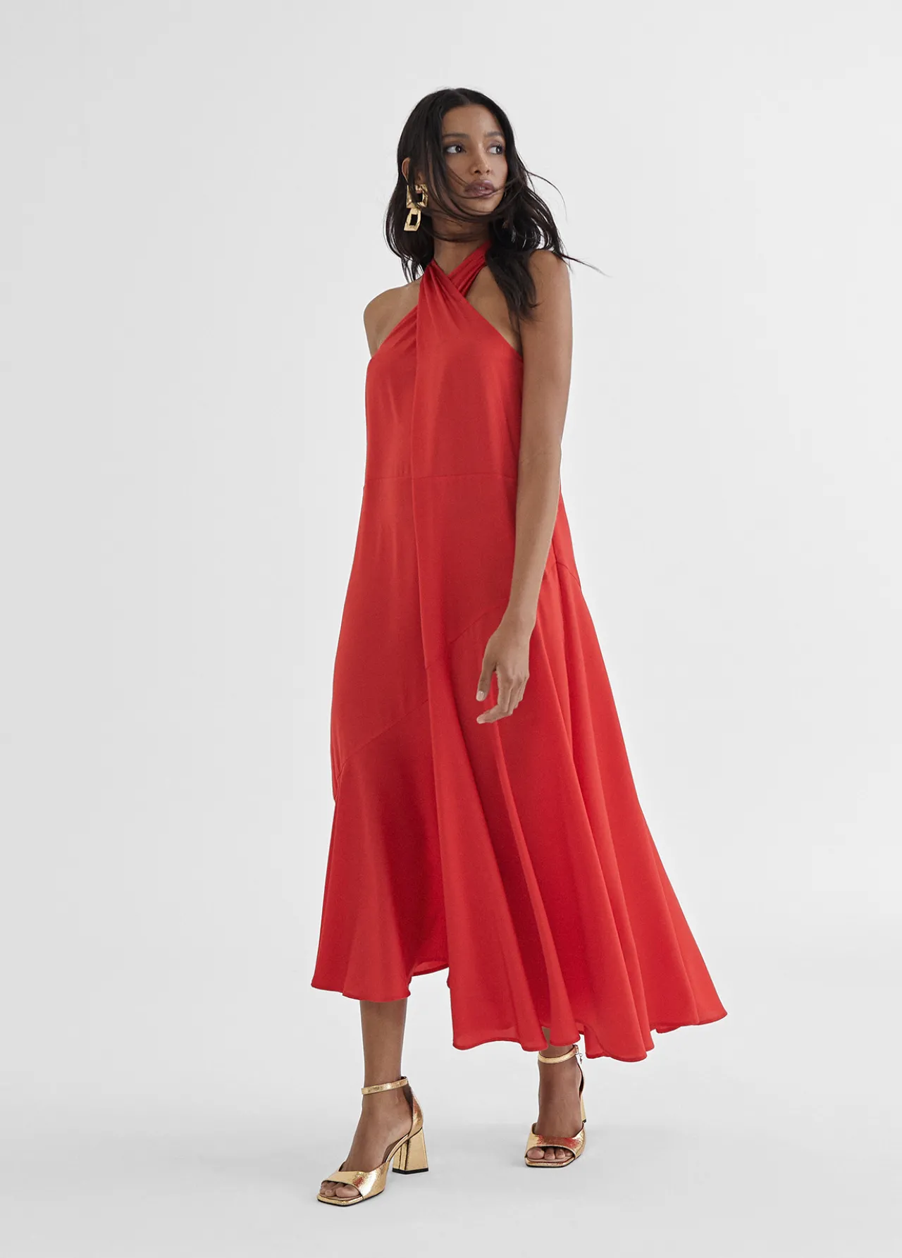 vestido_midi_cuello_halter_cruzado_0.webp Lola Casademunt Vestidos Y Faldas<Vestido midi cuello halter cruzado ROJO