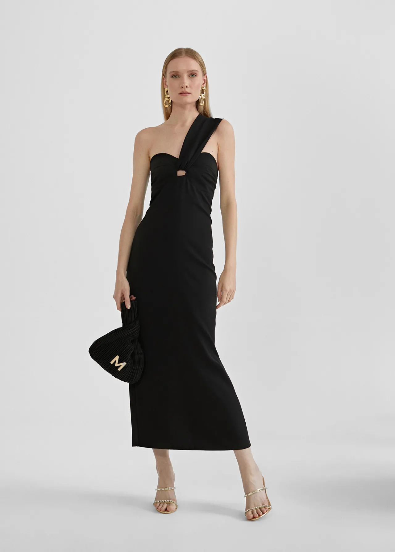 vestido_midi_tirante_asimtrico_0.webp Lola Casademunt Vestidos Y Faldas<Vestido midi tirante asimétrico NEGRO