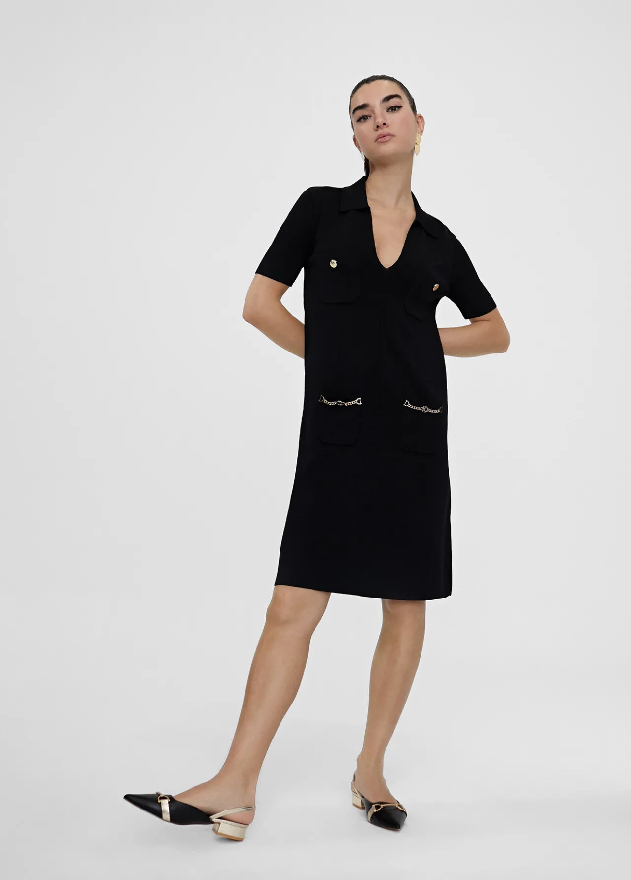 vestido_punto_corto_bolsillos_lc_2.webp Lola Casademunt Vestidos Y Faldas | Punto<Vestido punto corto bolsillos LC NEGRO