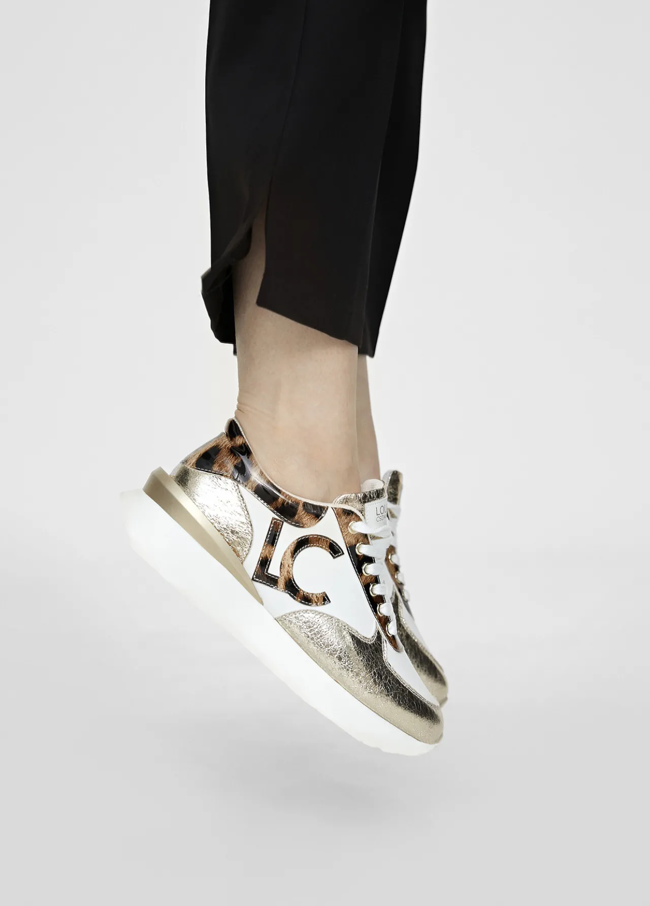 zapatillas_sneakers_detalles_animal_print_5.webp Lola Casademunt Calzado<Zapatillas sneakers detalles animal print BLANCO-MARRON