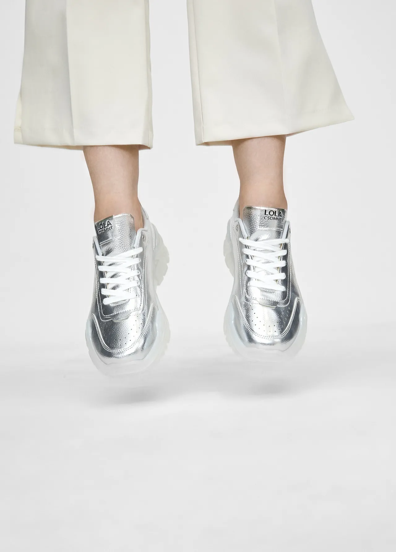 zapatillas_tipo_sneakers_metalizadas_5-1.webp Lola Casademunt Calzado<Zapatillas tipo sneakers metalizadas DORADO