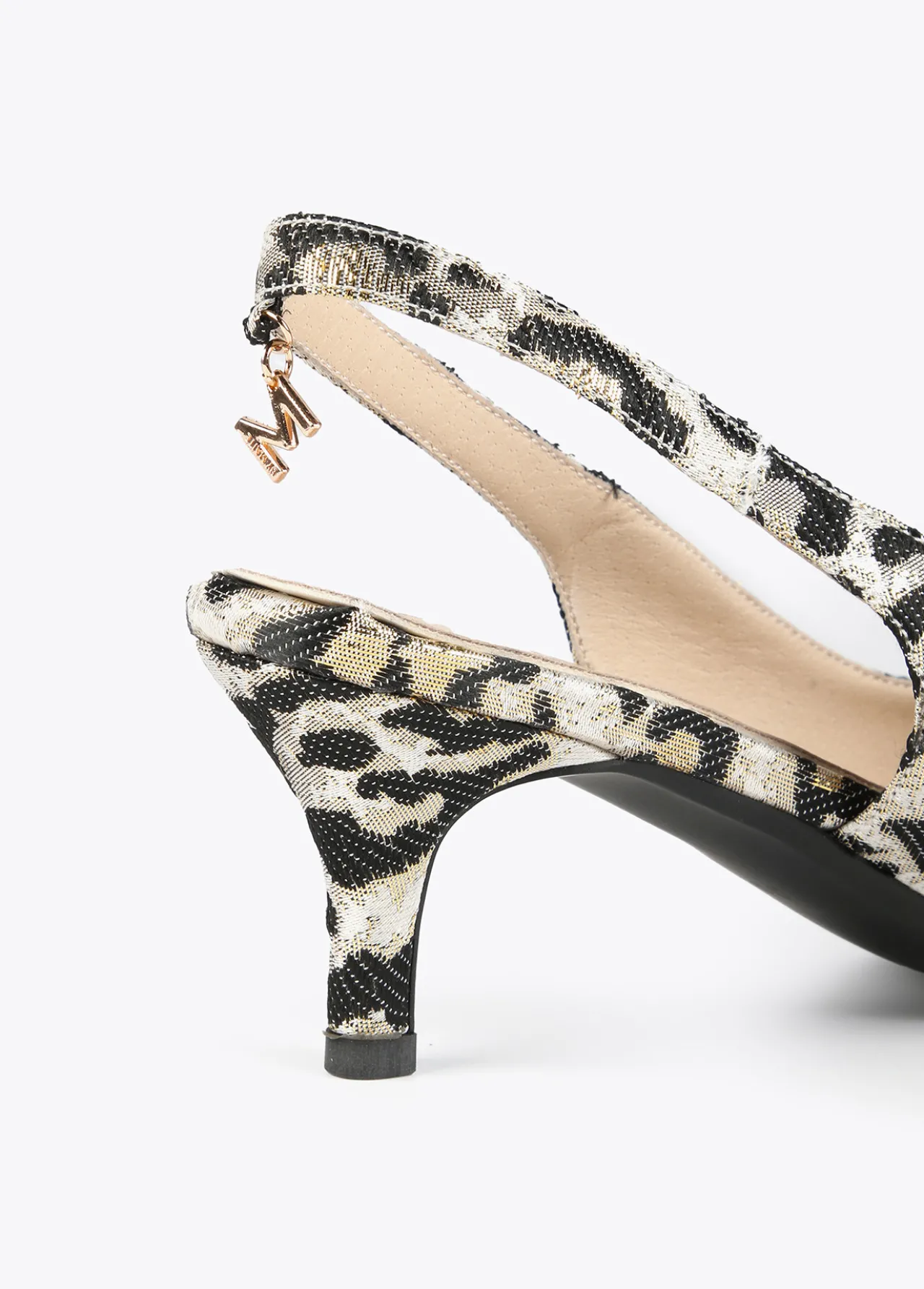 zapato_estampado_animal_2.webp Lola Casademunt Calzado<Zapato estampado animal METAL-NEGRO
